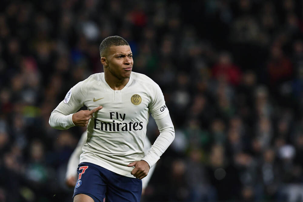 海警最新海报也出现海马斯火箭炮